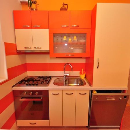 Tri Palme Apartment Đảo Prvić Ngoại thất bức ảnh