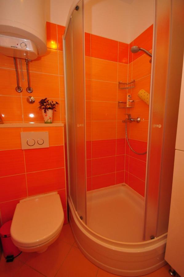 Tri Palme Apartment Đảo Prvić Ngoại thất bức ảnh