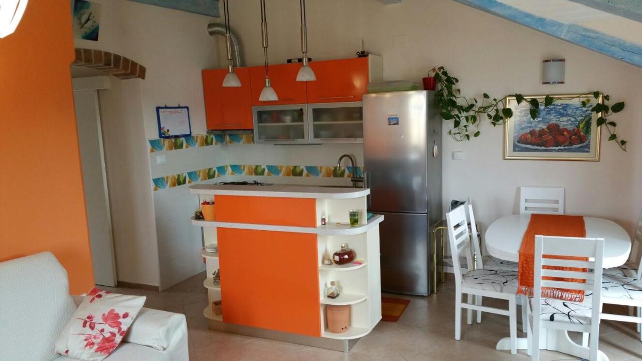 Tri Palme Apartment Đảo Prvić Ngoại thất bức ảnh