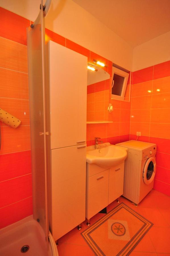 Tri Palme Apartment Đảo Prvić Ngoại thất bức ảnh